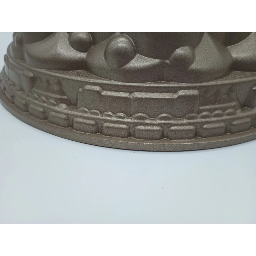 Nordic Ware Holiday Christmas Tree Bundt Pan 10 Cup